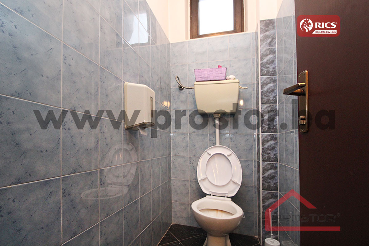 PROSTOR izdaje: Poslovni prostor, 82m2, Lukavica 6