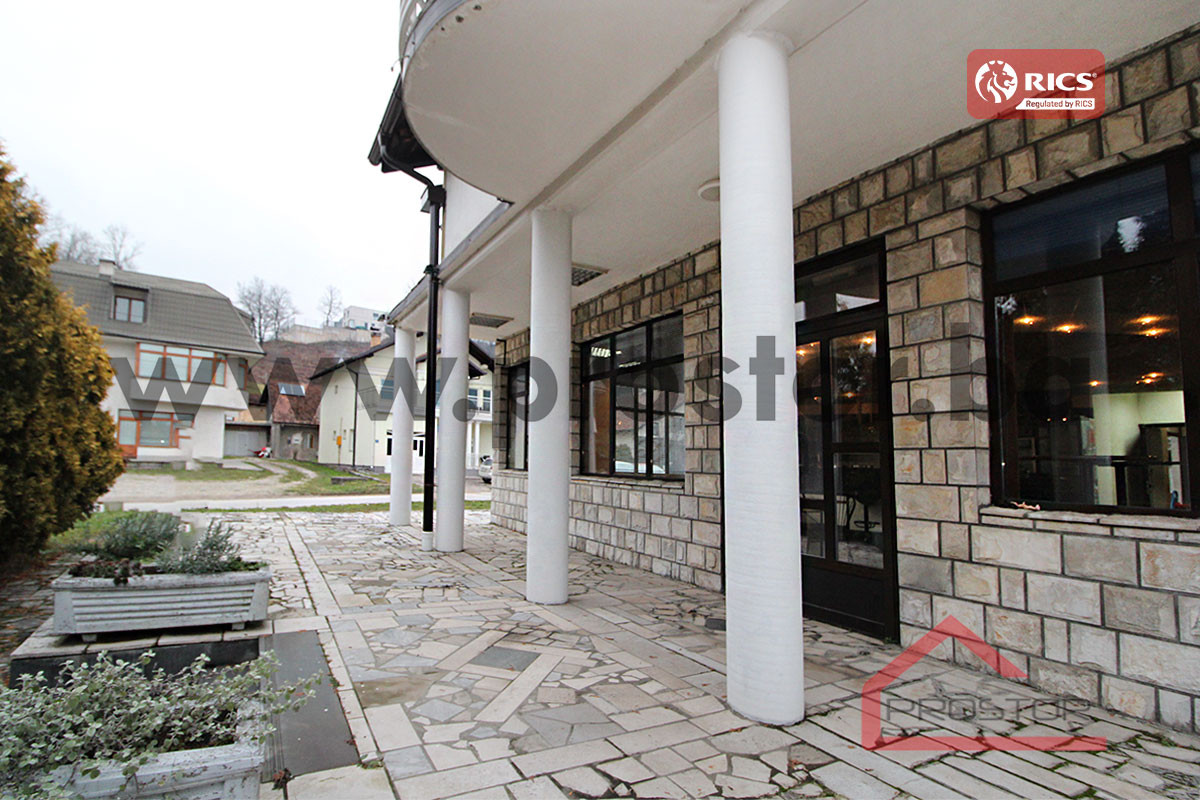 PROSTOR izdaje: Poslovni prostor, 82m2, Lukavica 11