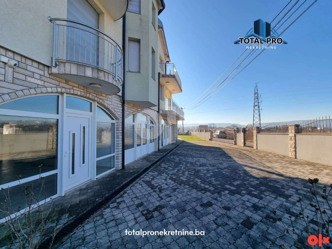 TOTAL PRO/ Vila s bazenom 500 m2 / Blagaj 12