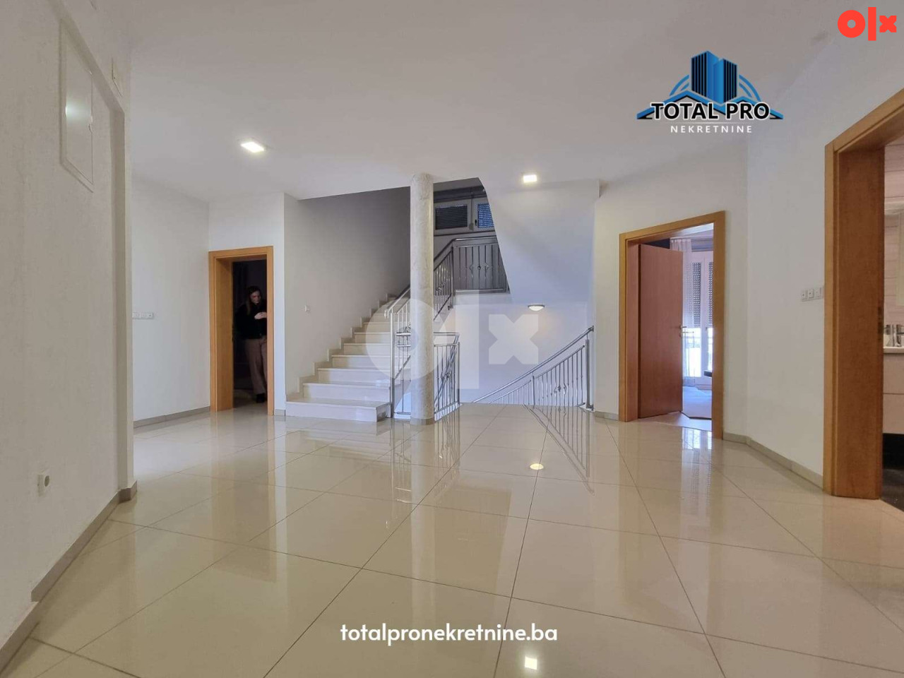 TOTAL PRO/ Vila s bazenom 500 m2 / Blagaj 18