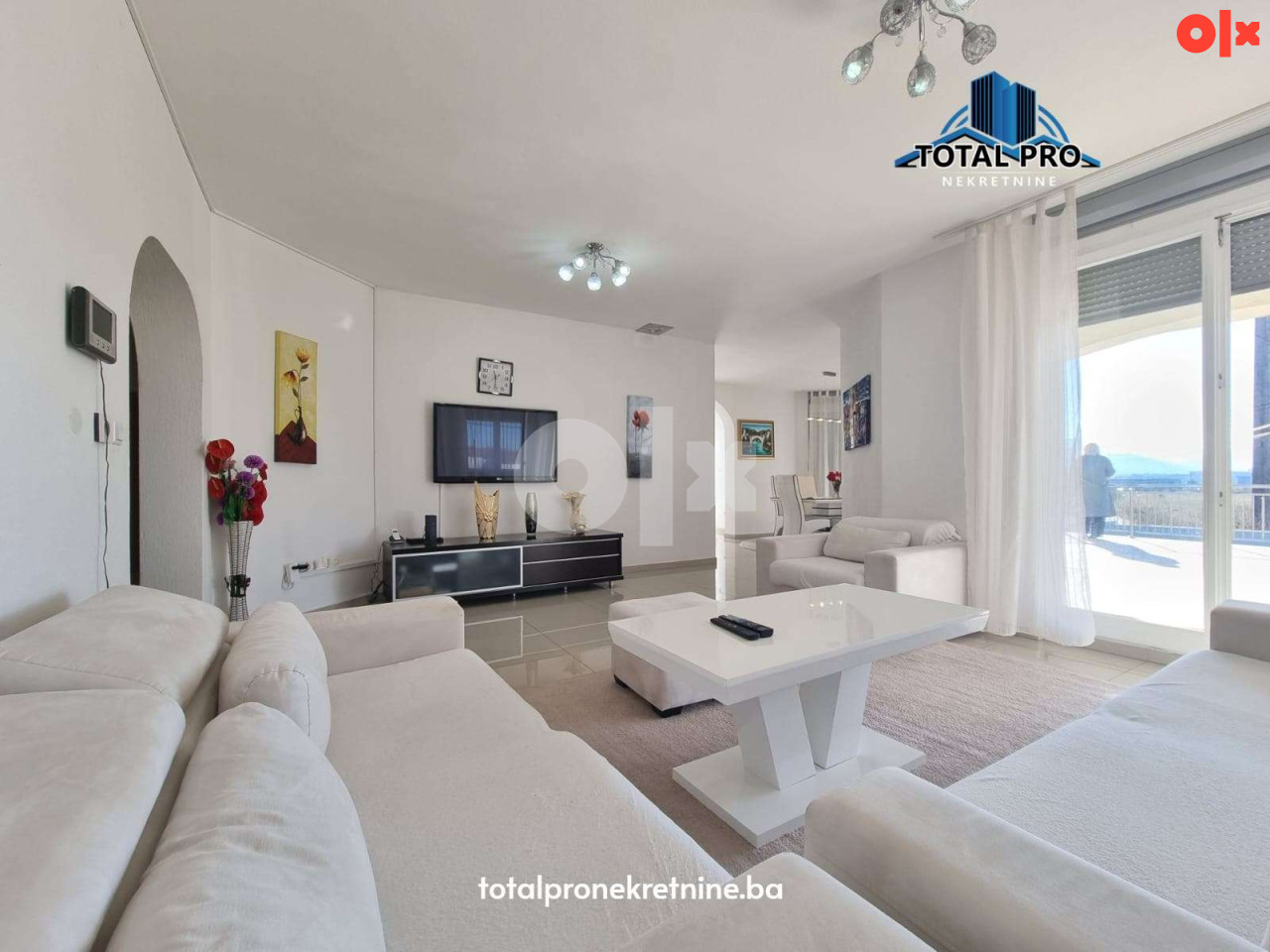 TOTAL PRO/ Vila s bazenom 500 m2 / Blagaj 21