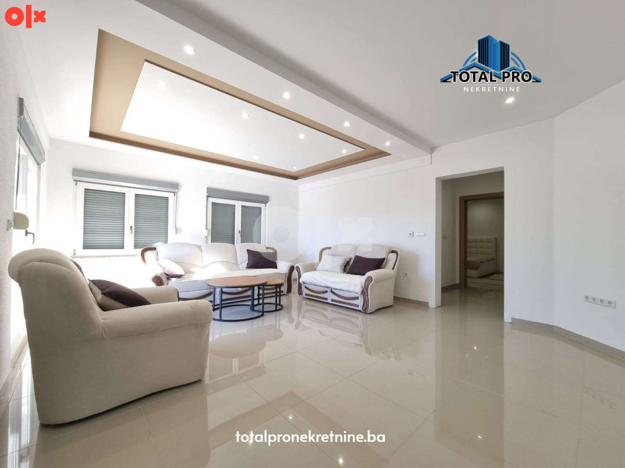 TOTAL PRO/ Vila s bazenom 500 m2 / Blagaj 24