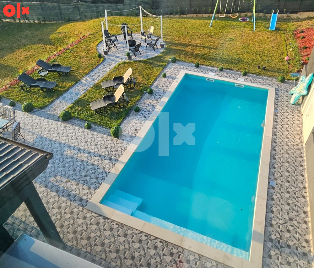 Luksuzna vila sa bazenom Misevici 3