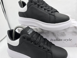 PATIKE ALEXANDER MCQUEN