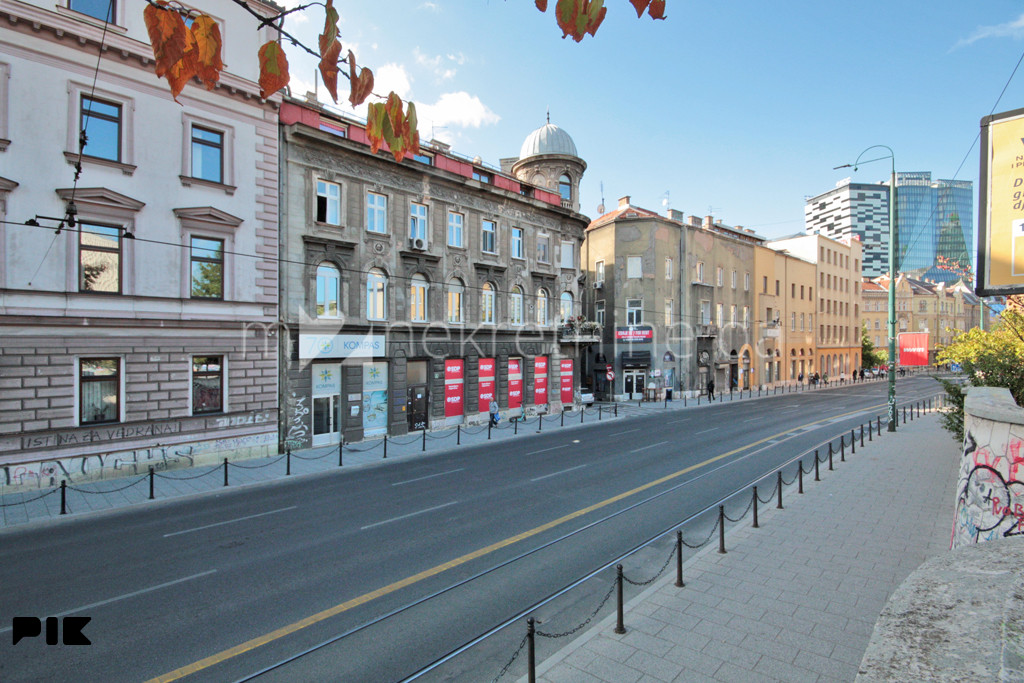 m2: Maršala Tita / Marijin dvor / Četverosoban stan 97m2 / 1sp