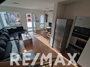 Iznajmljuje se petosoban stan novije gradnje sa garažom, 160m2