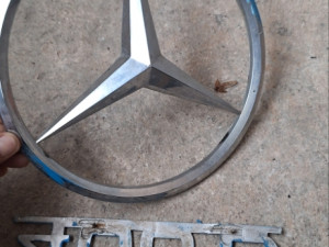 ZNAK MERCEDES 406