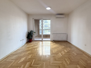 Poslovni prostor I Kancelarija I Trosoban stan I Nova Otoka