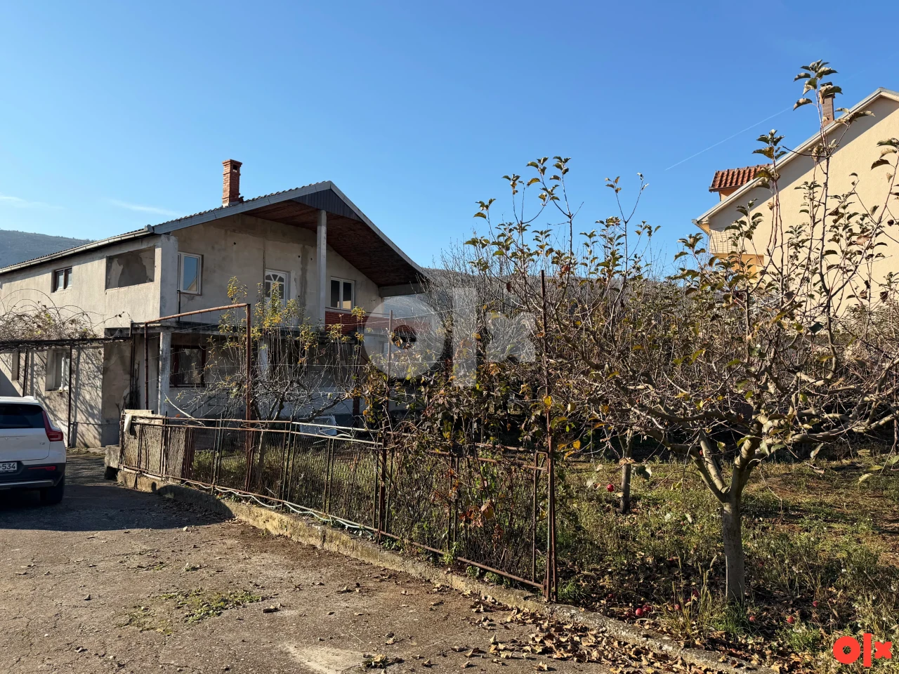 Dvije kuće sa garažama u naselju Buna, Mostar 2