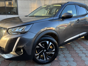 PEUGEOT 2008 1.5 "Allure Sport" 3D Virtual Kamera Automatik 8mm