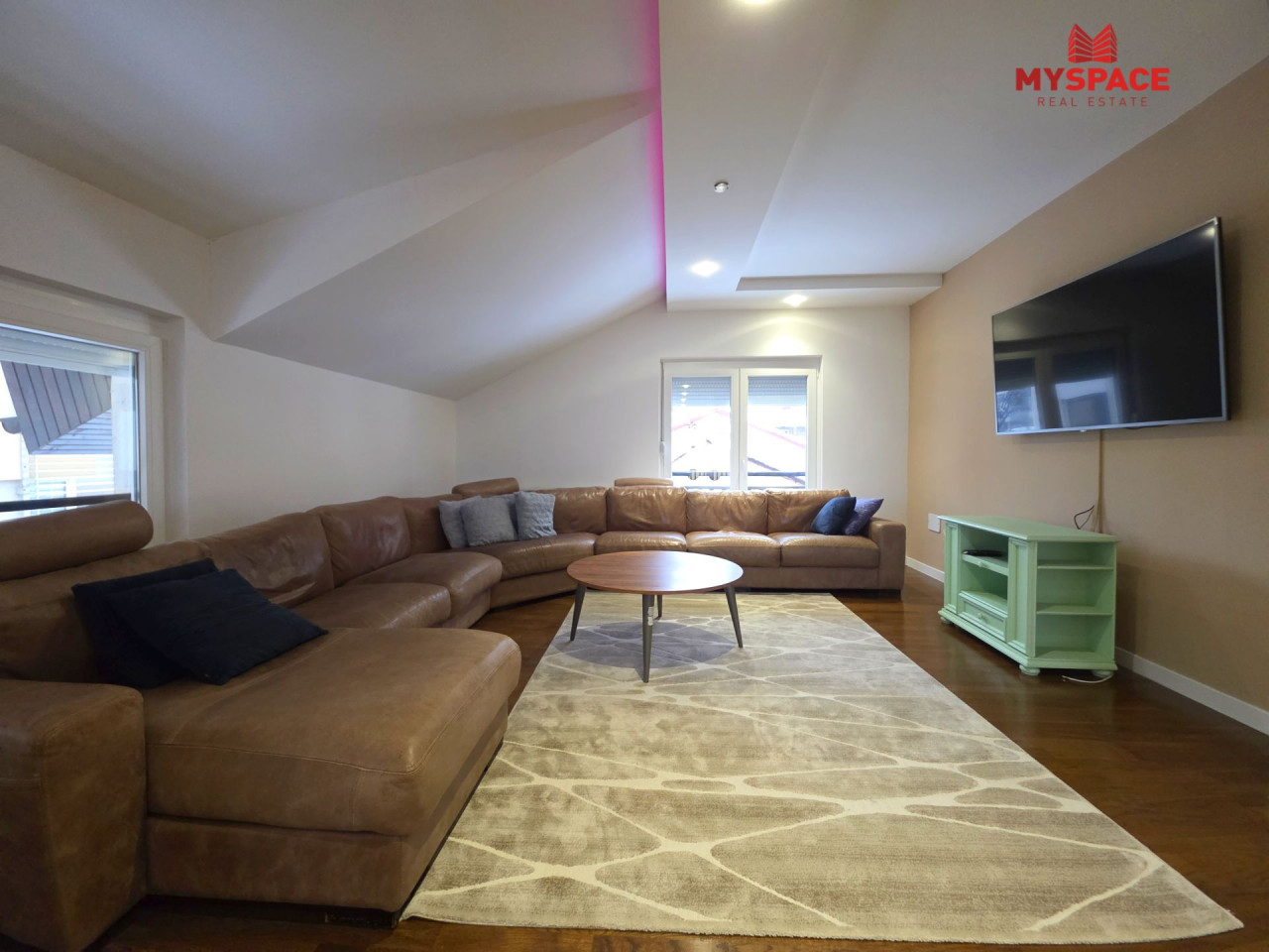 MY SPACE/ Stan/ Skenderija/ NAMJESTEN/ 96 m2