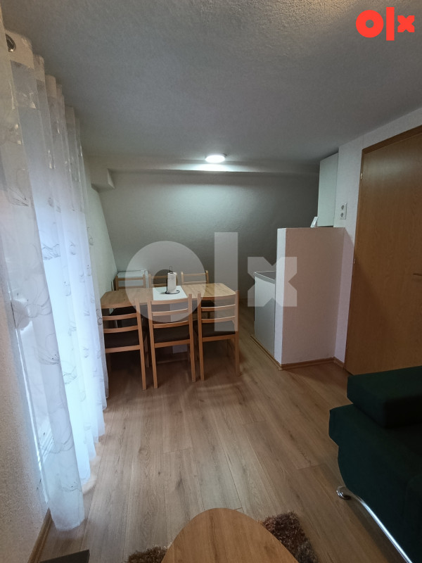Divan Vlašić vikendica 10