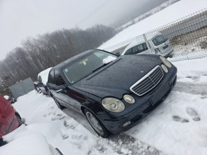 Mercedes e klasa w211 2.4 2.6 benzin u dijelovima