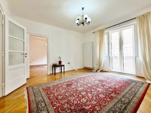 Lijep trosoban stan u strogom centru, Centar