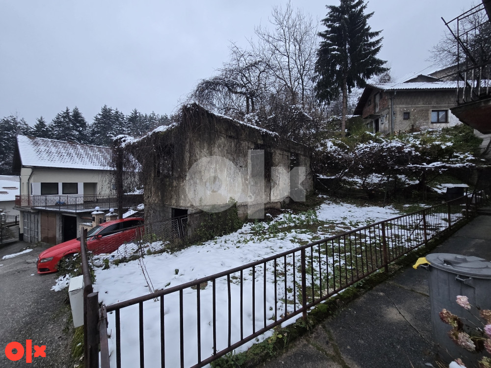 Devastirana kuća, Vraca, Spomen park, 50 m² osnova, 235 m² dvorište - Więcej