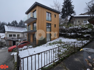 Devastirana kuća, Vraca, Spomen park, 50m2 osnova, 235m2 dvorište