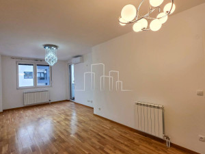 Nov komforan stan sa dvije spavaće, parkingom Istočno Sarajevo