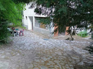Kuća u prirodnom ambijentu u blizini rijeke Une