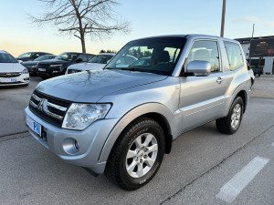 Mitsubishi Pajero 4 3.2 DI-D 200 KS Manuelni 4x4 Euro 5 2011