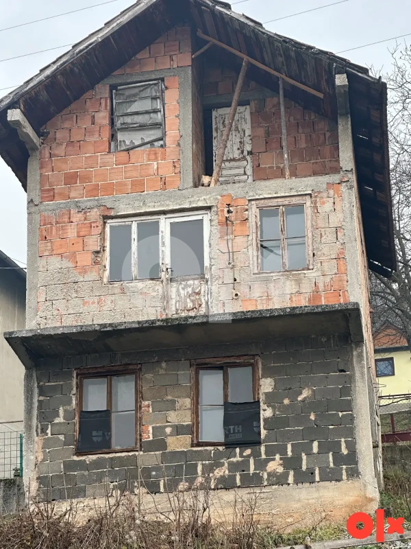 Grdonj - dvije kuće 122m2 + 60 m2 + okućnica 518m2