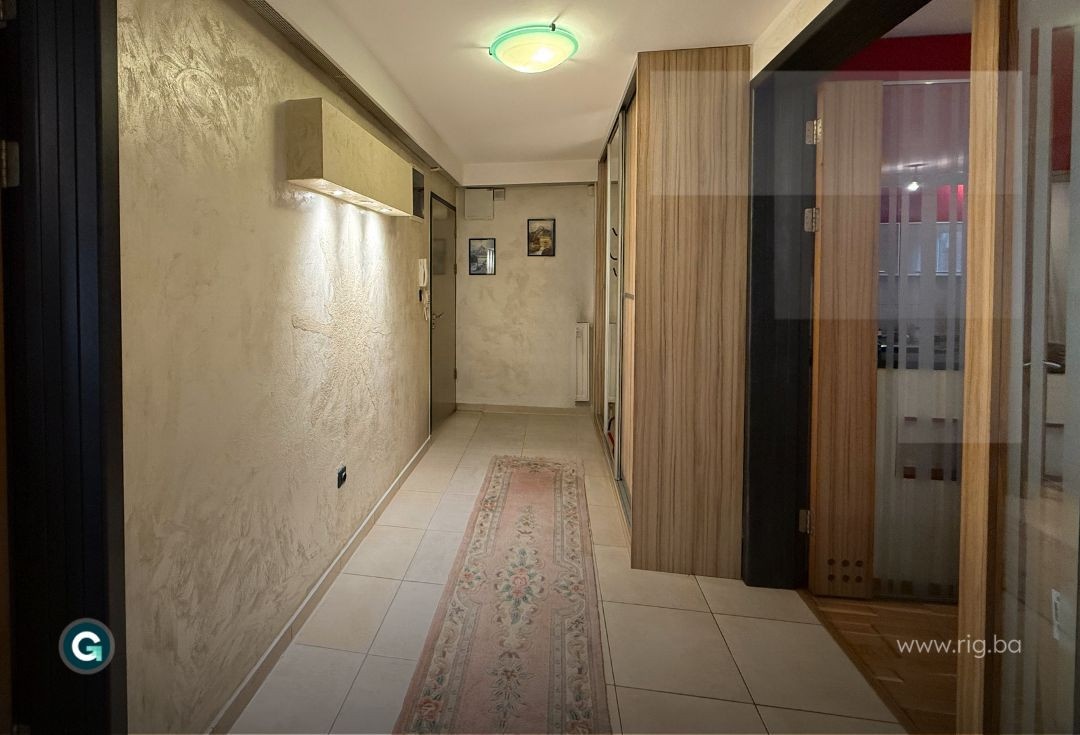 DVOSOBAN STAN SA GARAŽOM I DVORIŠTEM / Grbavica / PRODAJA 7