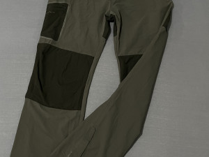 QUECHUA muške hlače za planinarenje vel.46