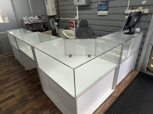 Pult zlatara prodavnica satova ,trgovacki pult