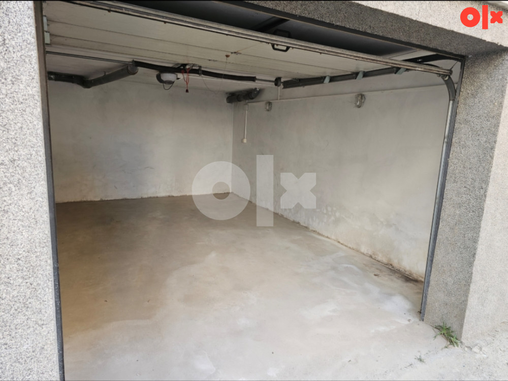 Garaža 21m2+ parking mjesto Bijeljina 3