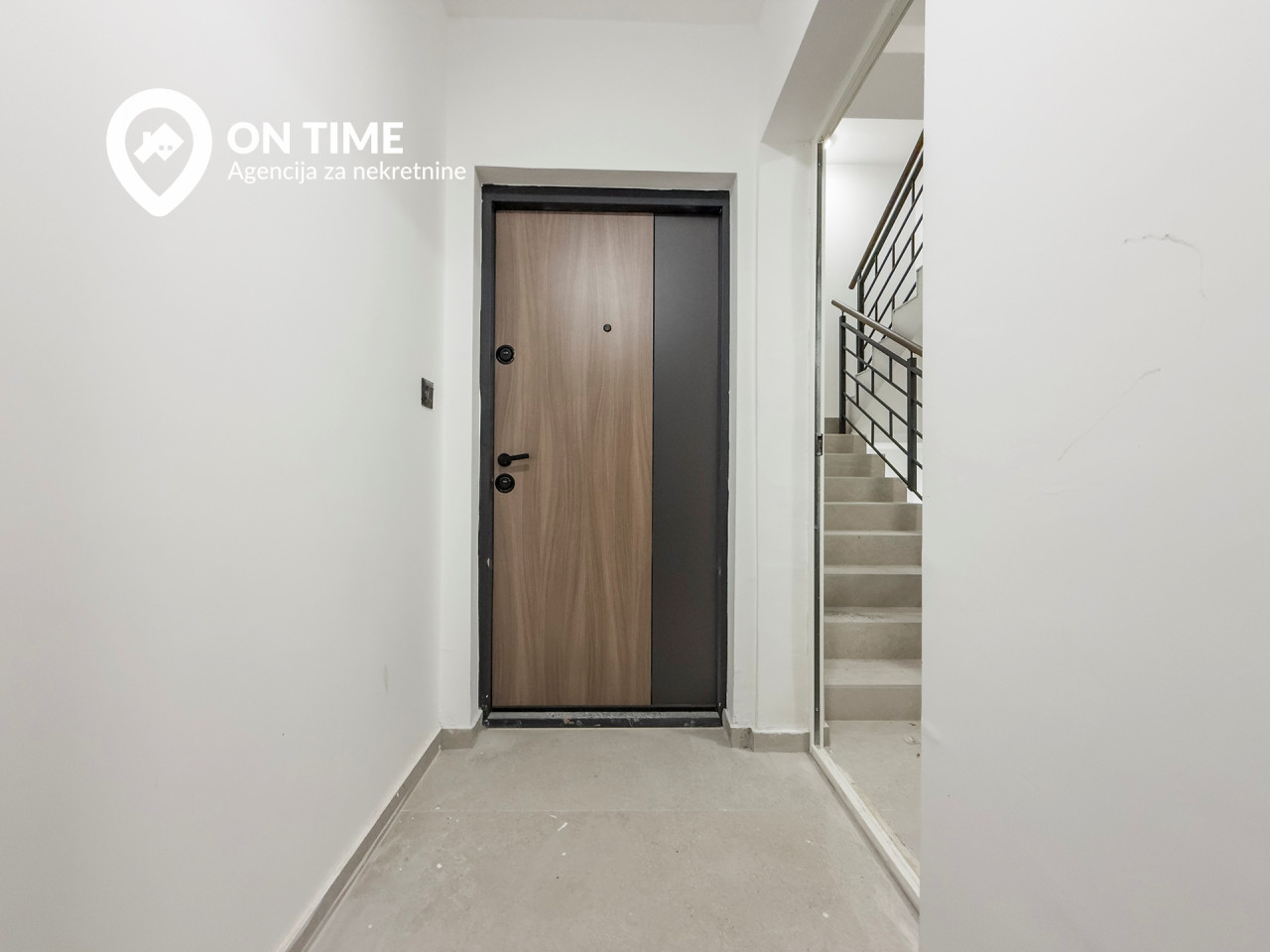 ON TIME prodaje: Trosoban apartman Jahorina 16