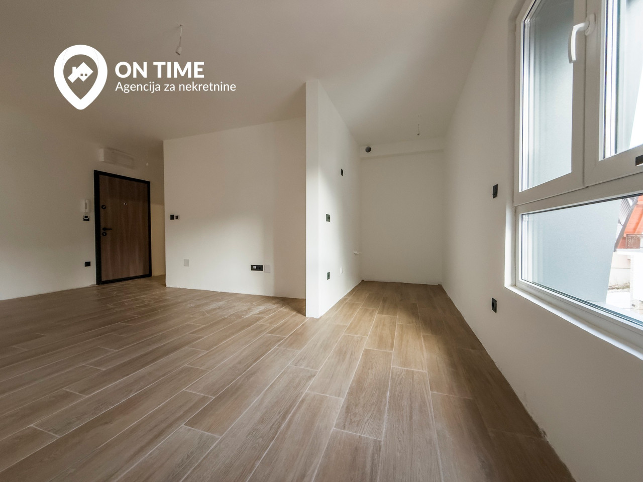 ON TIME prodaje: Trosoban apartman Jahorina 10