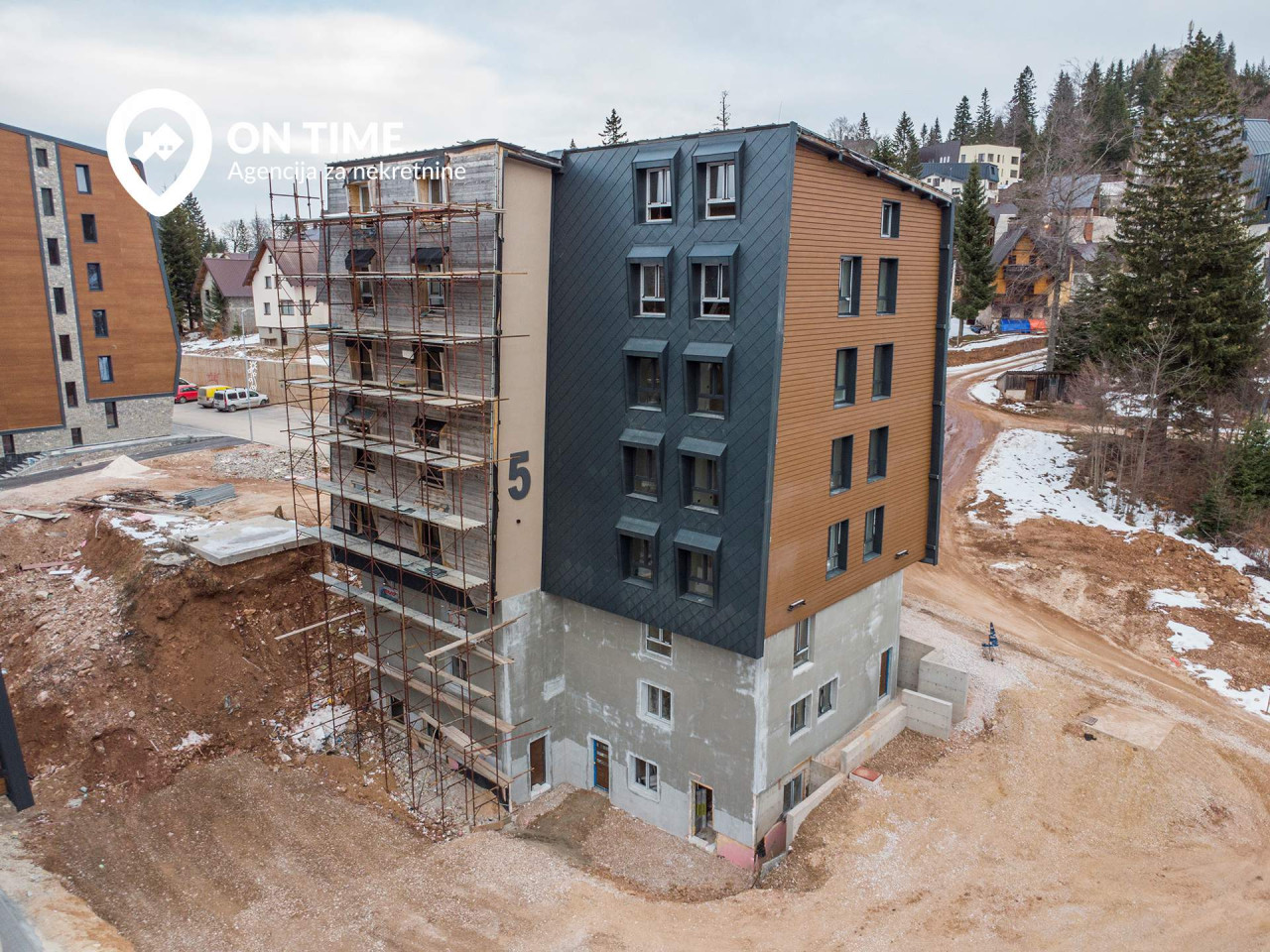 ON TIME prodaje: Trosoban apartman Jahorina 18