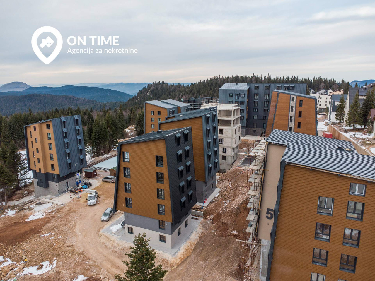 ON TIME prodaje: Trosoban apartman Jahorina 21