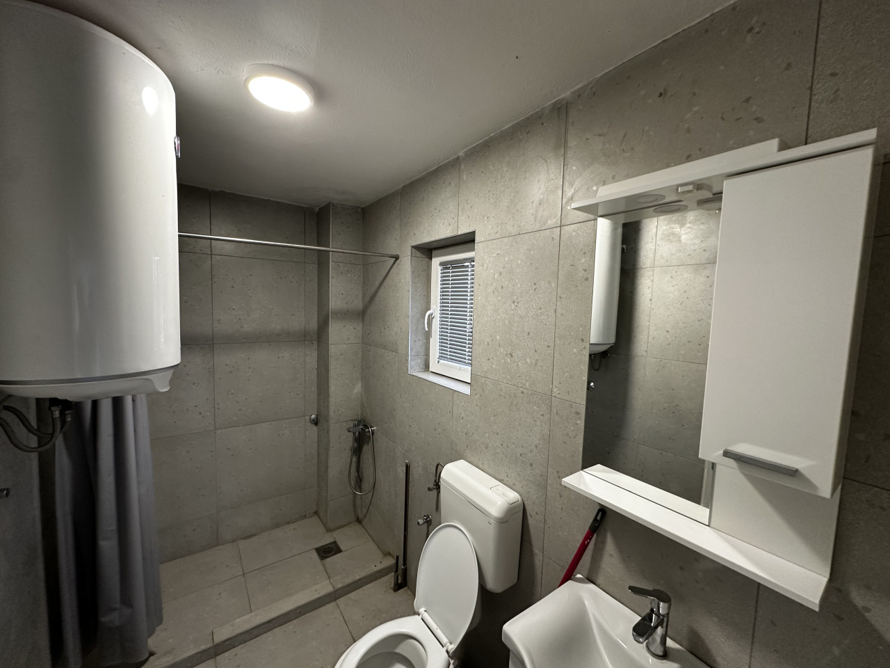 Kuća - najam - smještaj radnika - 400 m2 7
