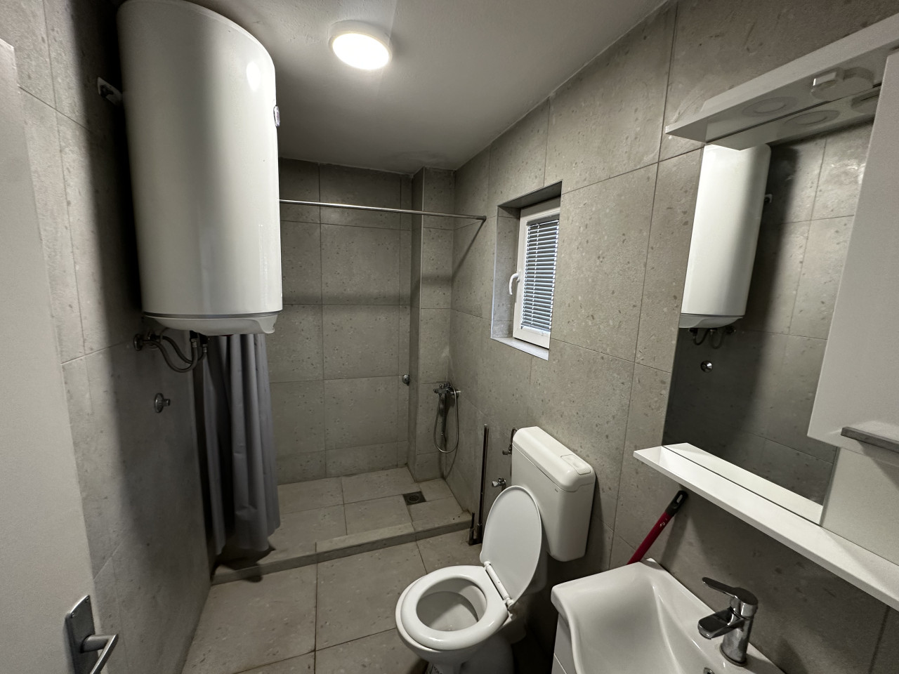Kuća - najam - smještaj radnika - 400 m2 8