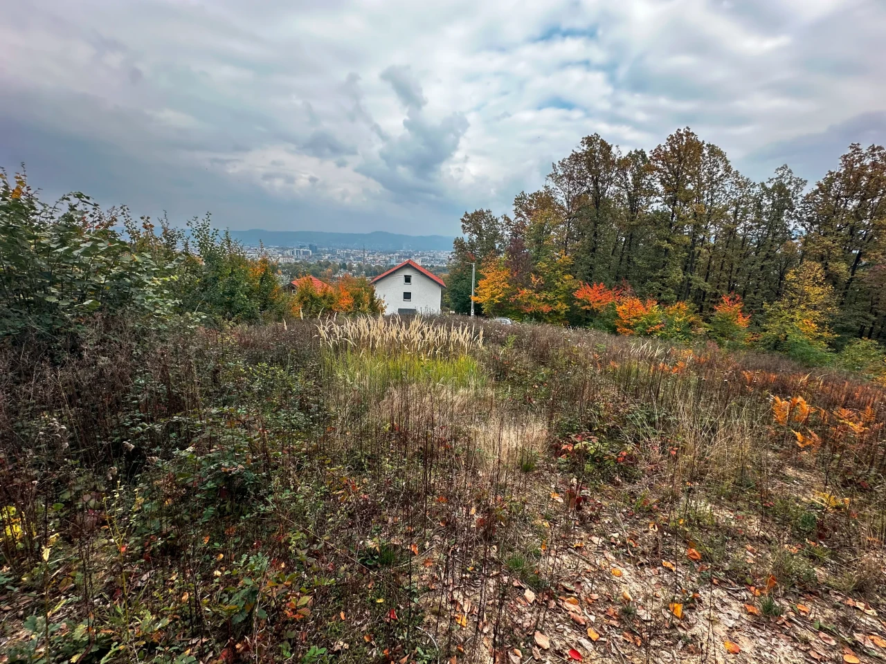 Građevinski plac na Pobrđu - 996 m2 7