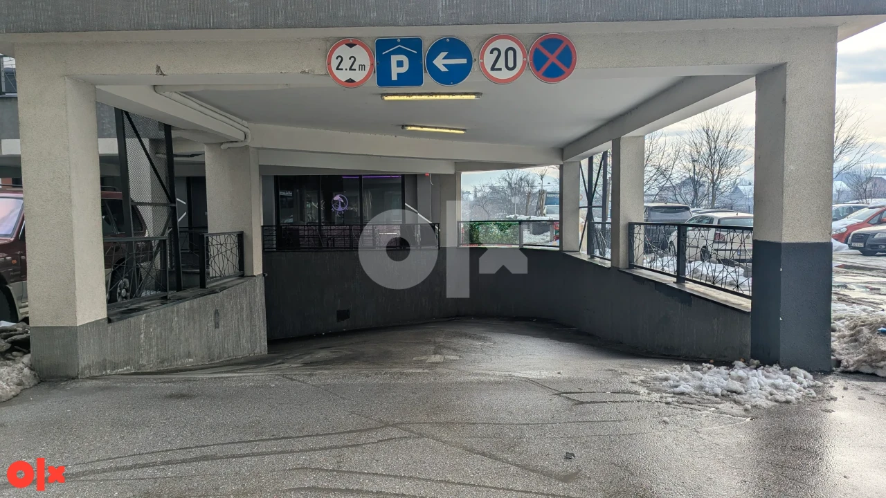 IZDAJEMO MAGACINSKI PROSTOR U OKVIRU GARAŽE BULEVAR 5