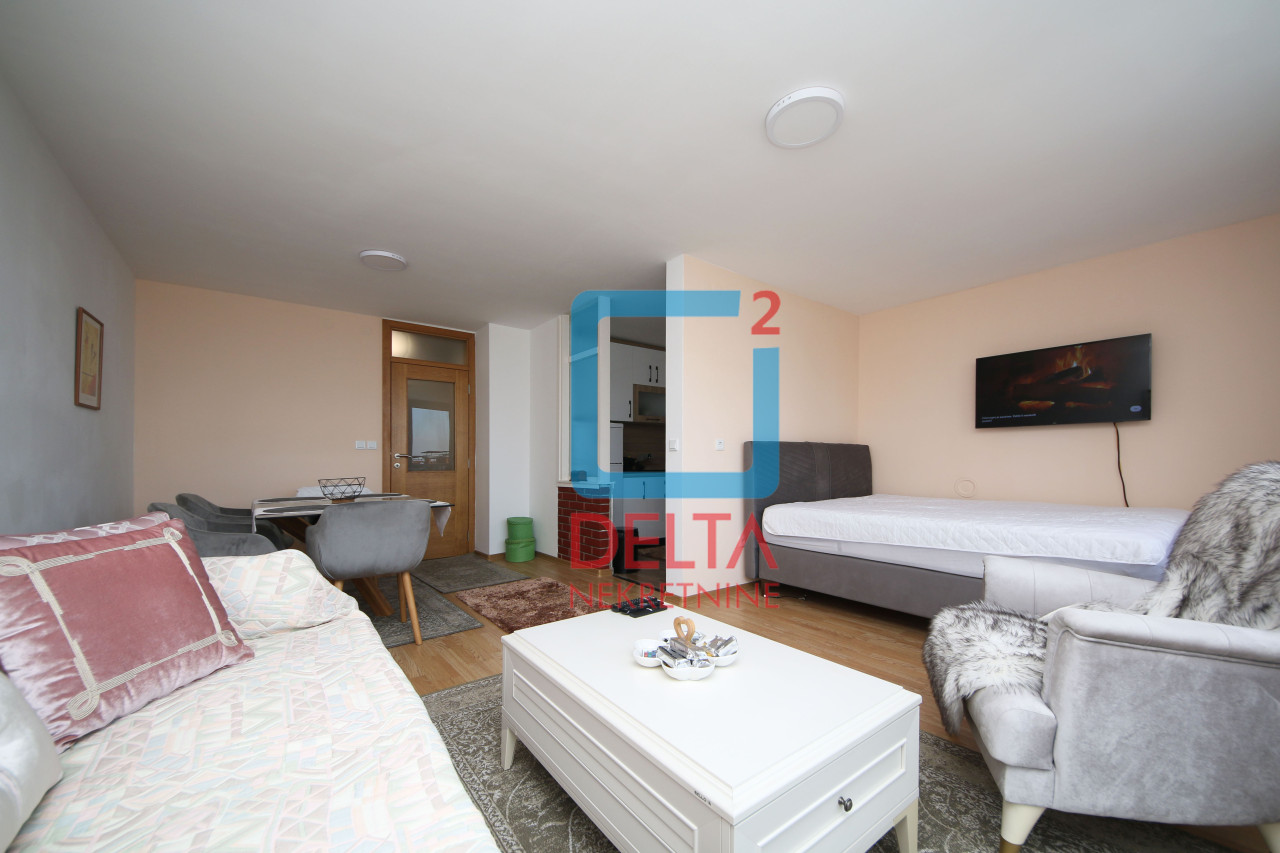 Namještena garsonjera sa pogledom / 36,50m2 / Ciglane / Centar 3
