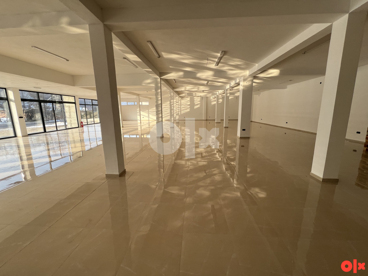 IZDAJEM Poslovni prostor Mekiš Tešanj 1200m2 2