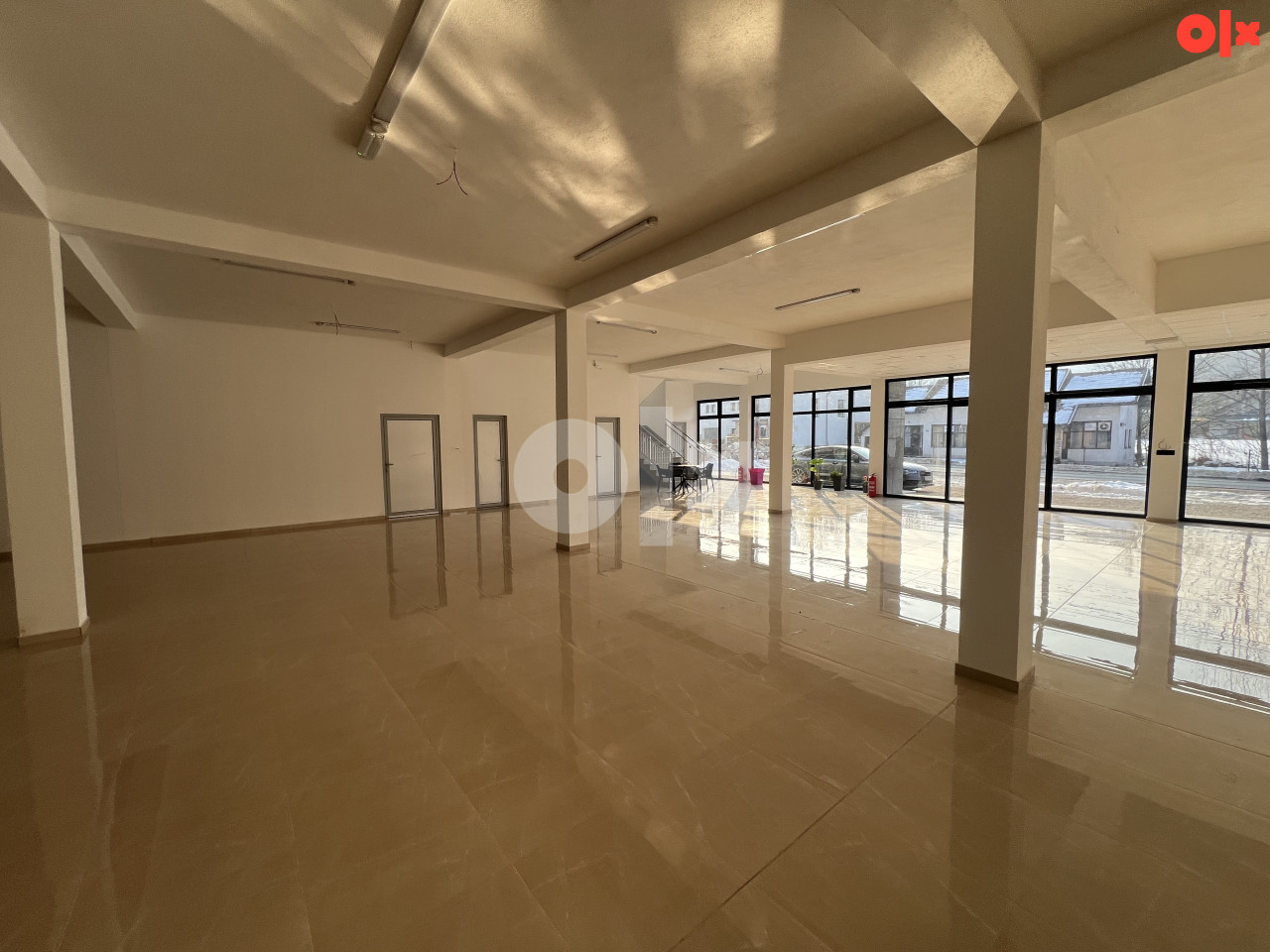 IZDAJEM Poslovni prostor Mekiš Tešanj 1200m2 3