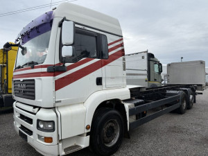 MAN 26.320 6x2 Šasija 9m Rampa Zagreb