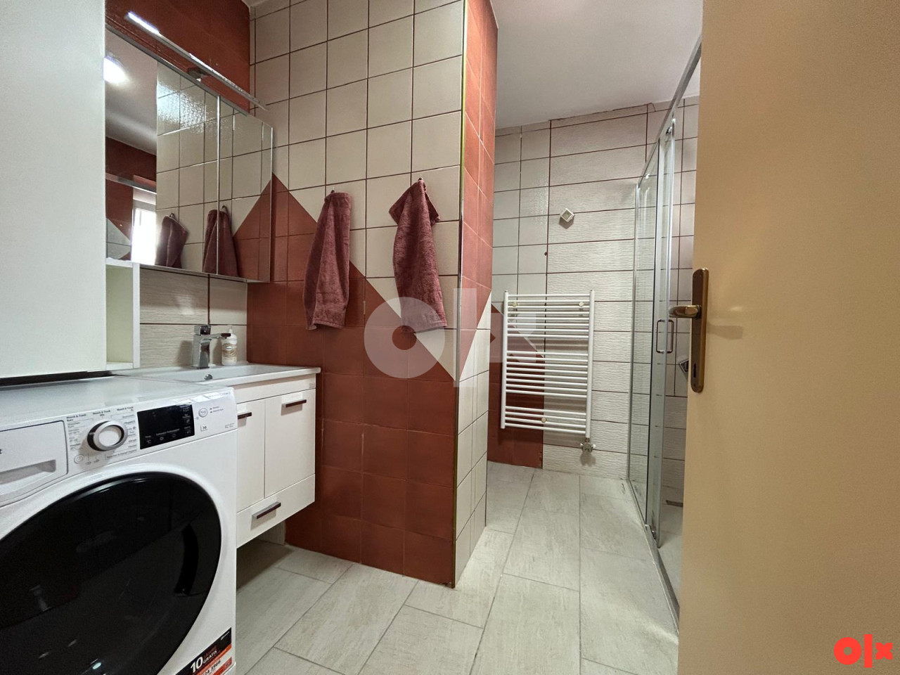 Adaptiran trosoban stan Centar / Mejtaš, Mehmeda Handžića /77m2 16