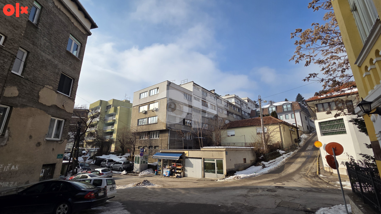 Adaptiran trosoban stan Centar / Mejtaš, Mehmeda Handžića /77m2 22