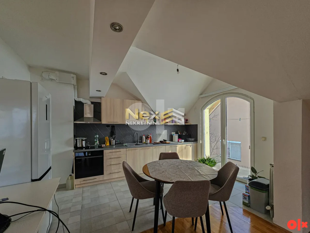 Ekskluzivna kuća u naselju Vojničko polje/Novi Grad 228 m2 16