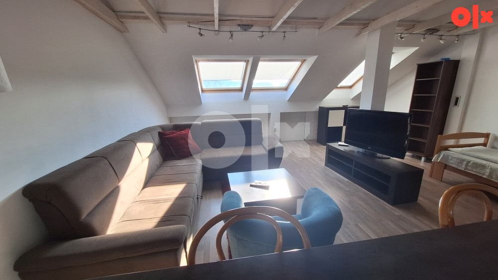 Stambeno poslovni objekat Bijeljina- centar 450m2 2