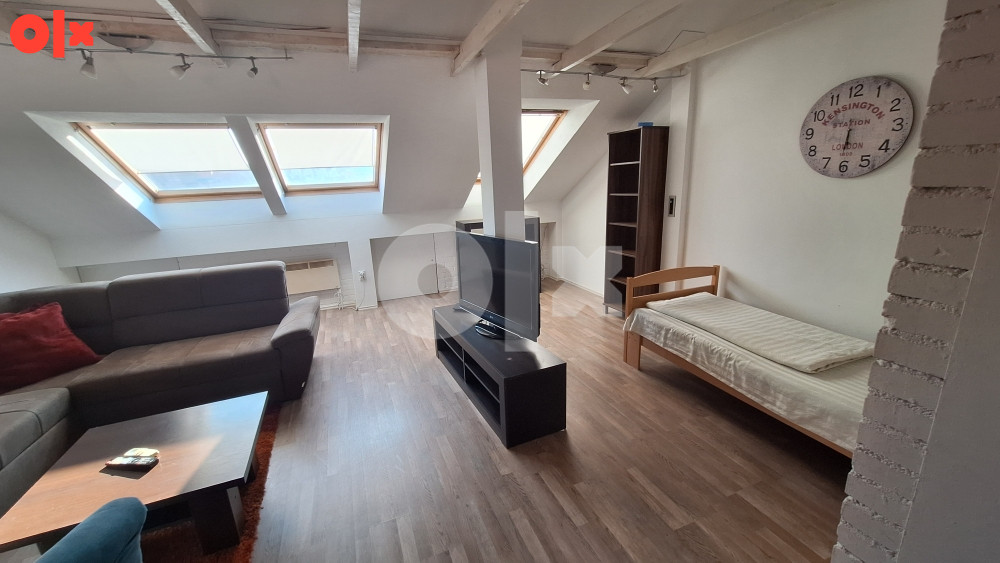 Stambeno poslovni objekat Bijeljina- centar 450m2 14