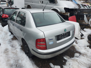 Skoda fabia sedan 1.2 benzin 12v bih papiri - dijelovi