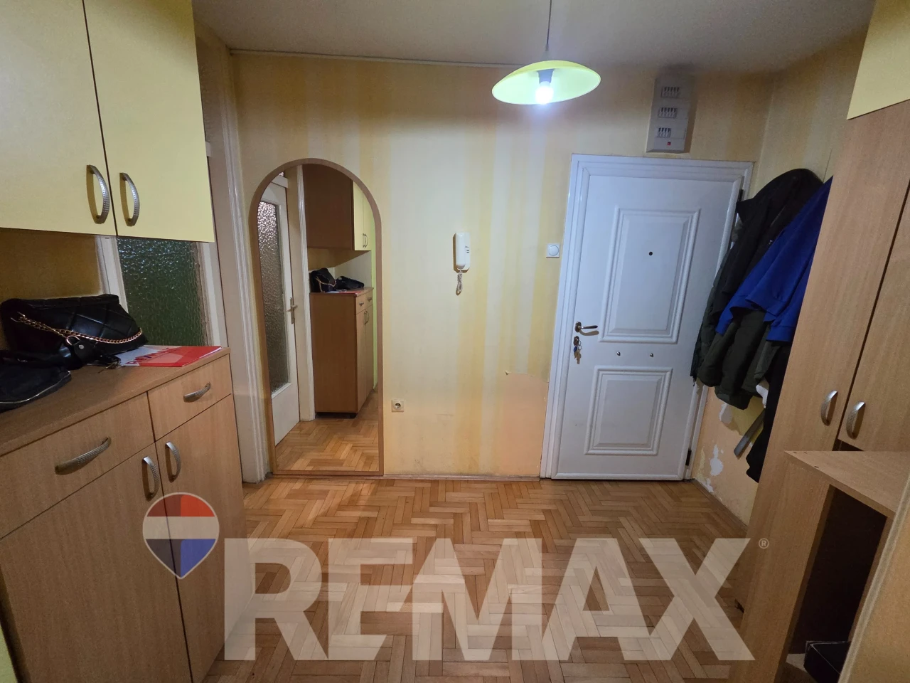 Atraktivna lokacija - na prodaju trosoban stan 59m2, širi centar 14
