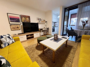 Potpuno renoviran i namještan stan, Zenica