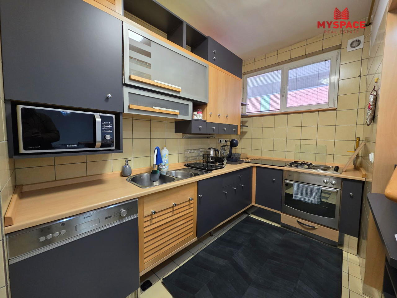 MY SPACE/ Stan/ Centar/ RENOVIRAN/ NAMJESTEN/ 74(86)m2 11