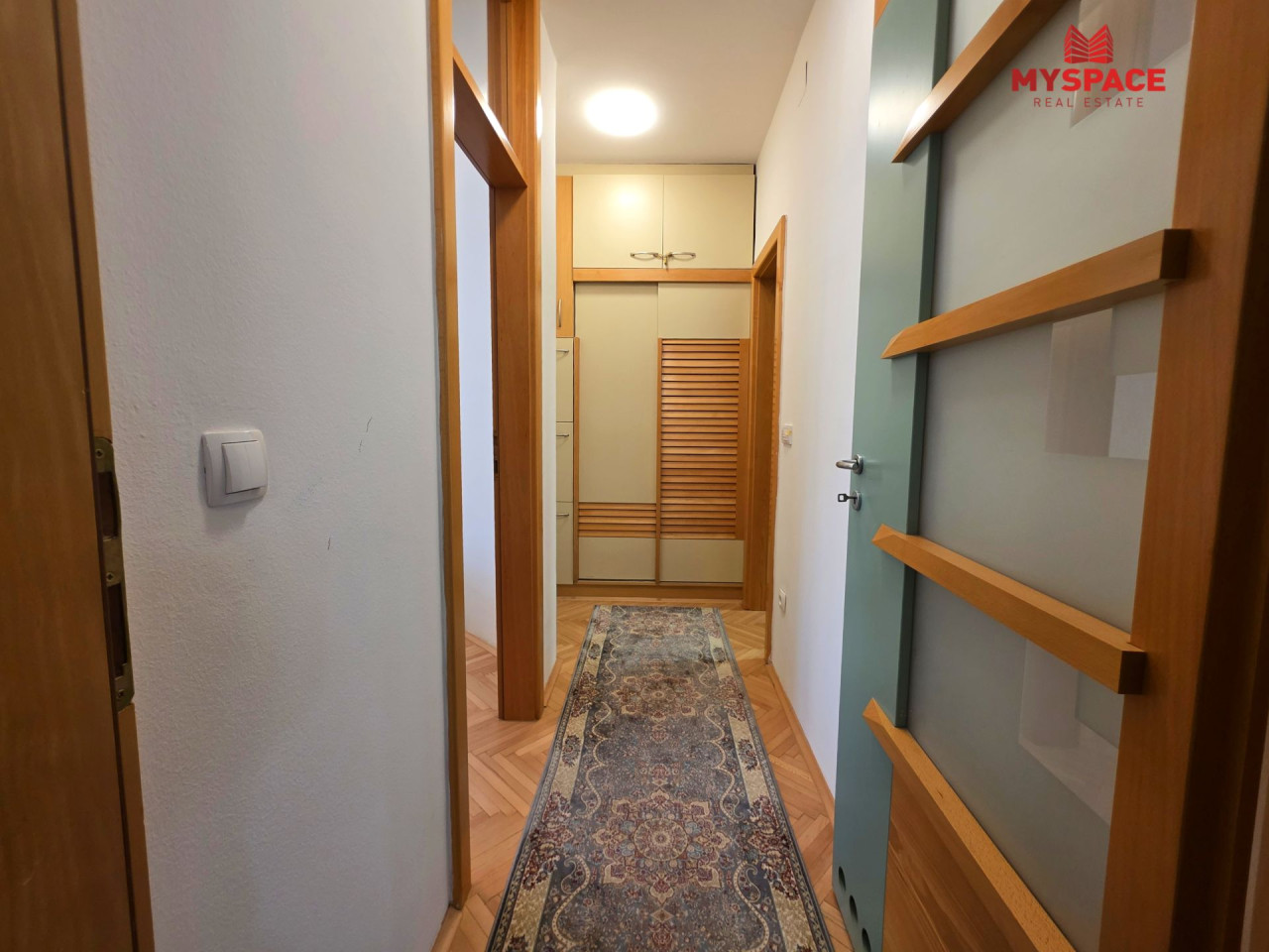MY SPACE/ Stan/ Centar/ RENOVIRAN/ NAMJESTEN/ 74(86)m2 21